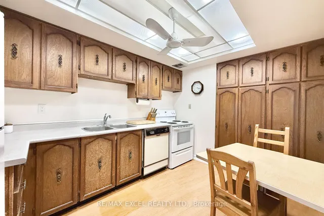 Additional image 16 of 1201 Steeles Ave Unit 501