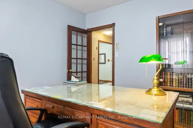 Additional image 18 of 411 Freeman Cres