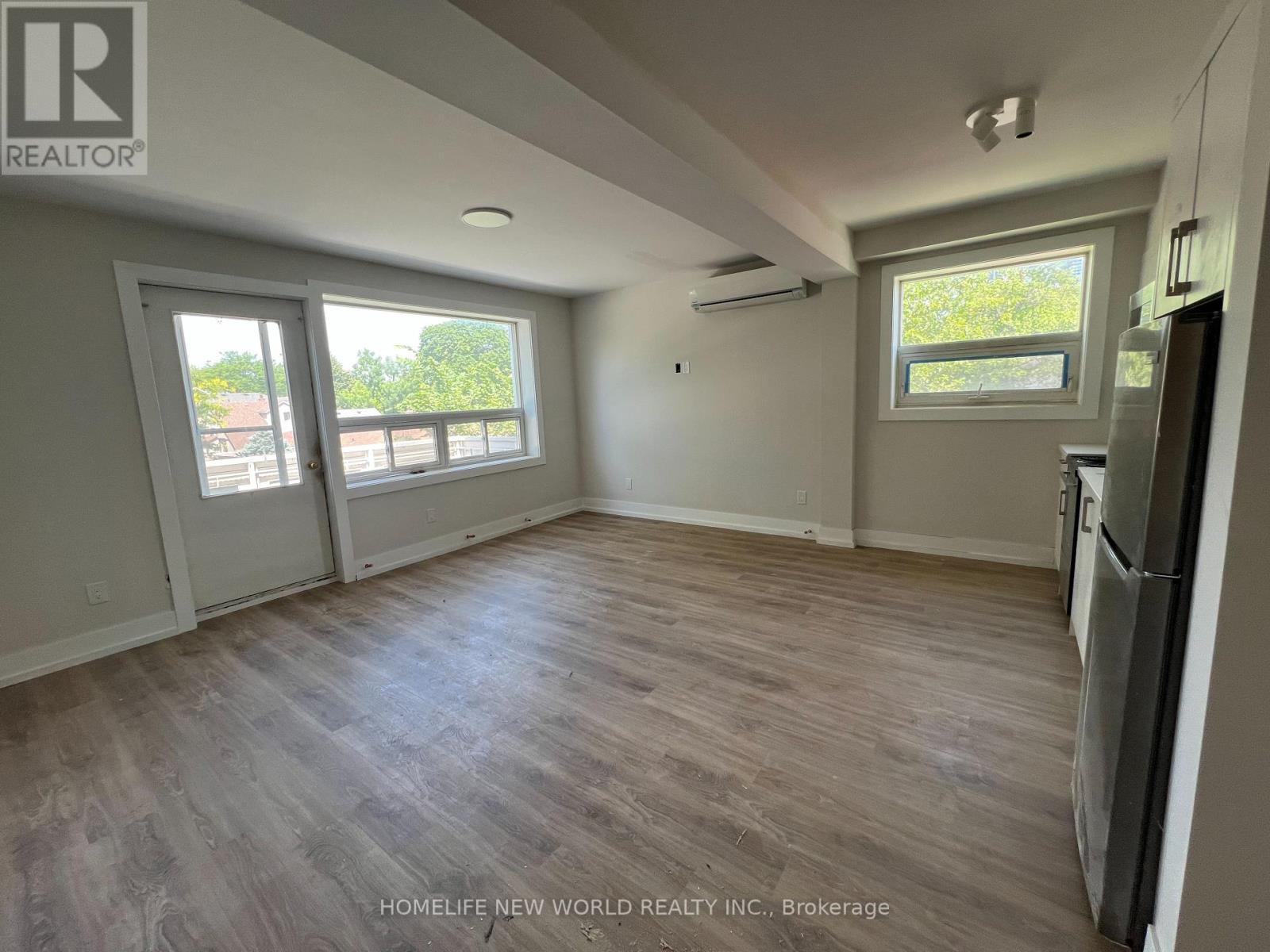 2 - 2310 LAKE SHORE BOULEVARD|Toronto (Mimico), Ontario M8V1B5