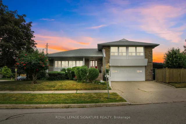 63 Sparrow Ave