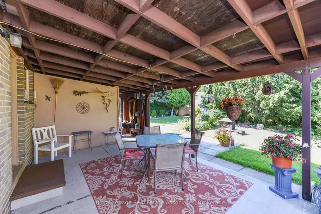 Additional image 25 of 33 Deloraine Dr