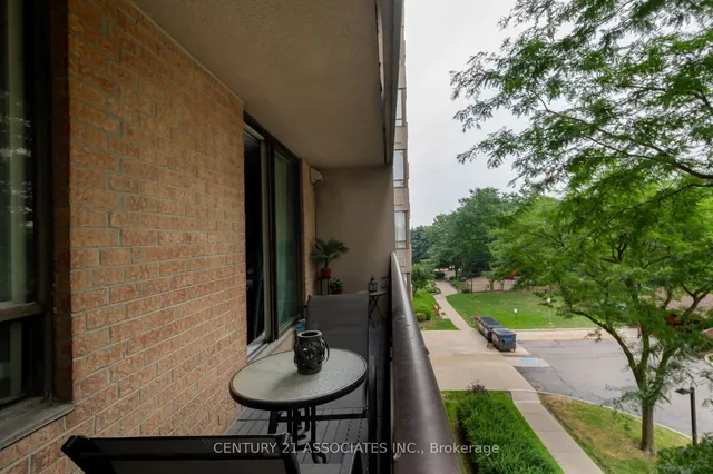 Additional image 27 of 5 Lisa St Unit 402