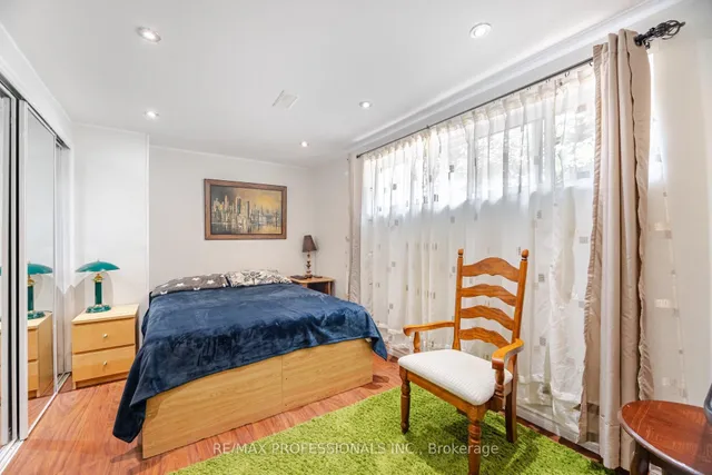 Additional image 38 of 1549 Royal York Rd