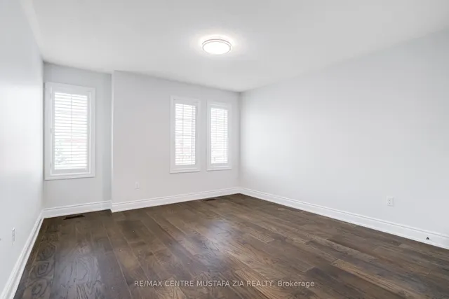 Additional image 35 of 562 Nairn Circ