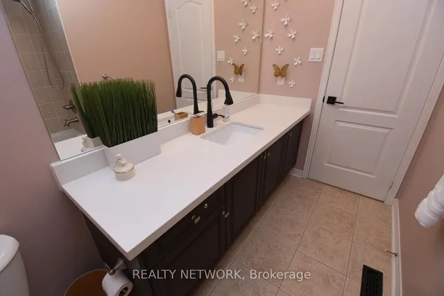 Additional image 34 of 2980 Guire Common