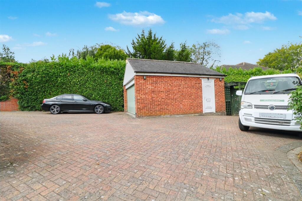 Additional image 38 of Laurel House, Warminster Road, Westbury