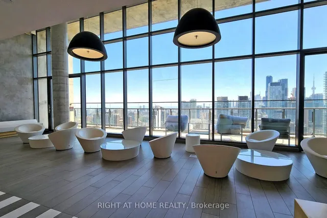 Additional image 36 of 45 Charles St Unit 2201