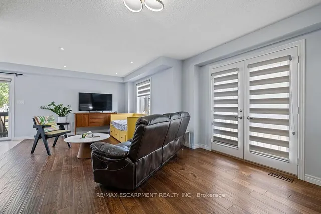 Additional image 14 of 235 Bellagio Ave