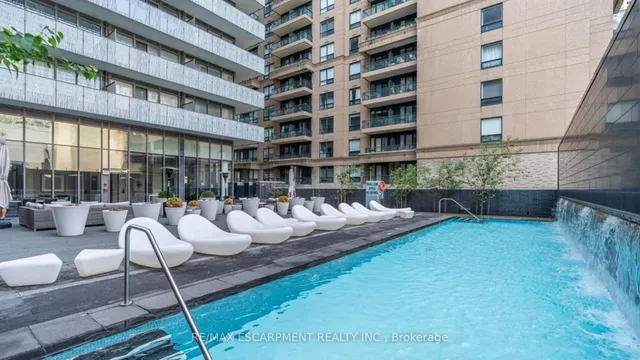 Additional image 34 of 42 Charles St Unit 2409