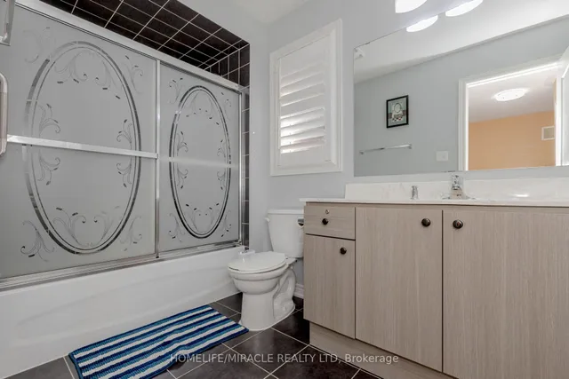 Additional image 37 of 27 Fossil St