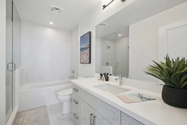 Additional image 19 of 2007 James St Unit 1706