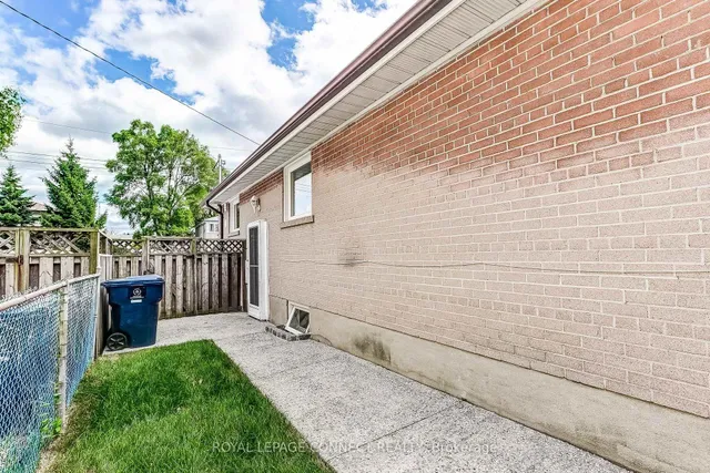 Additional image 35 of 53 Glory Cres
