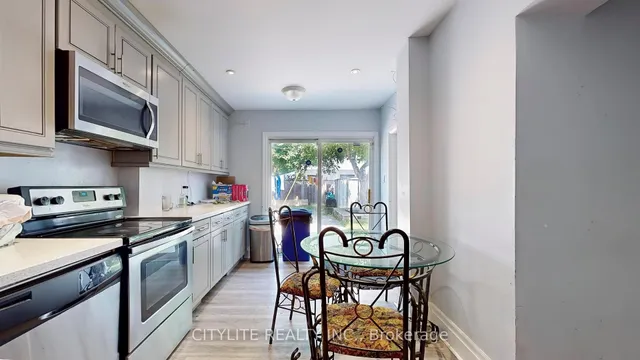 Additional image 8 of 170 Lambton Ave