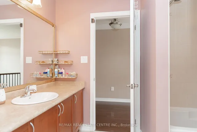 Additional image 24 of 18 Rampart Dr