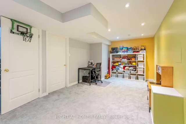 Additional image 24 of 1085 Harrogate Dr Unit 35