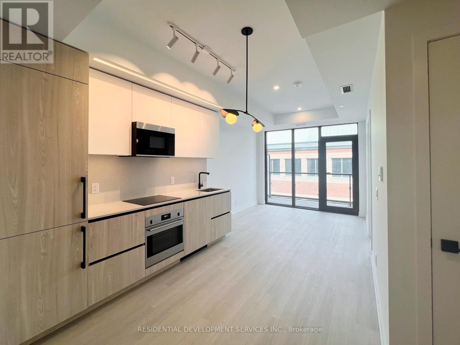 303 - 699 SHEPPARD AVENUE E|Toronto (Bayview Village), Ontario M2K2P9