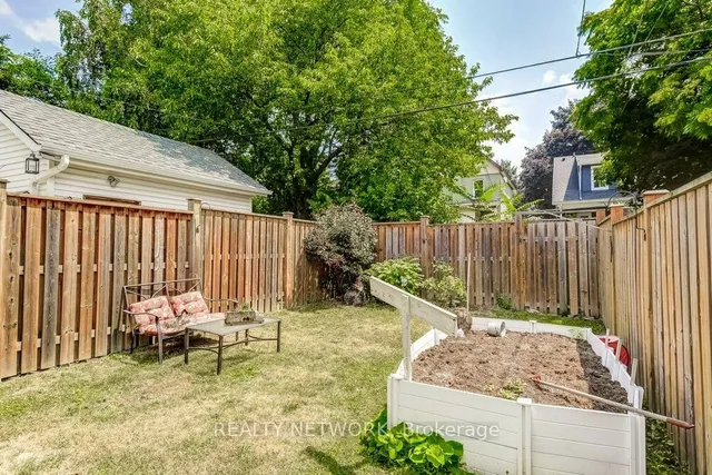 Additional image 40 of 88 Rosslyn Ave