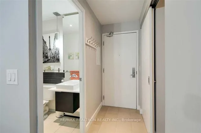 Additional image 13 of 8 Charlotte St Unit 214