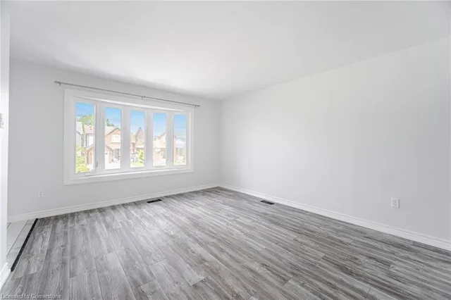 Additional image 13 of 376 Hansen Rd