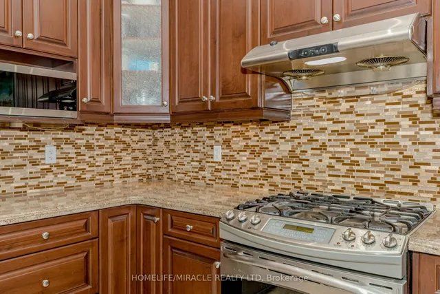 Additional image 14 of 27 Fossil St