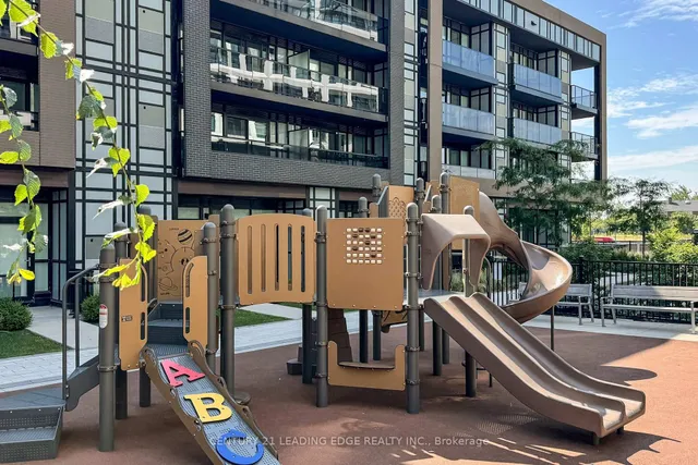 Additional image 44 of 50 George Butchart Dr Unit 507