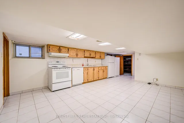 Additional image 17 of 8 Norman Ave