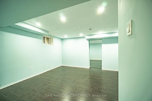 Additional image 31 of 21 Stanley Crt