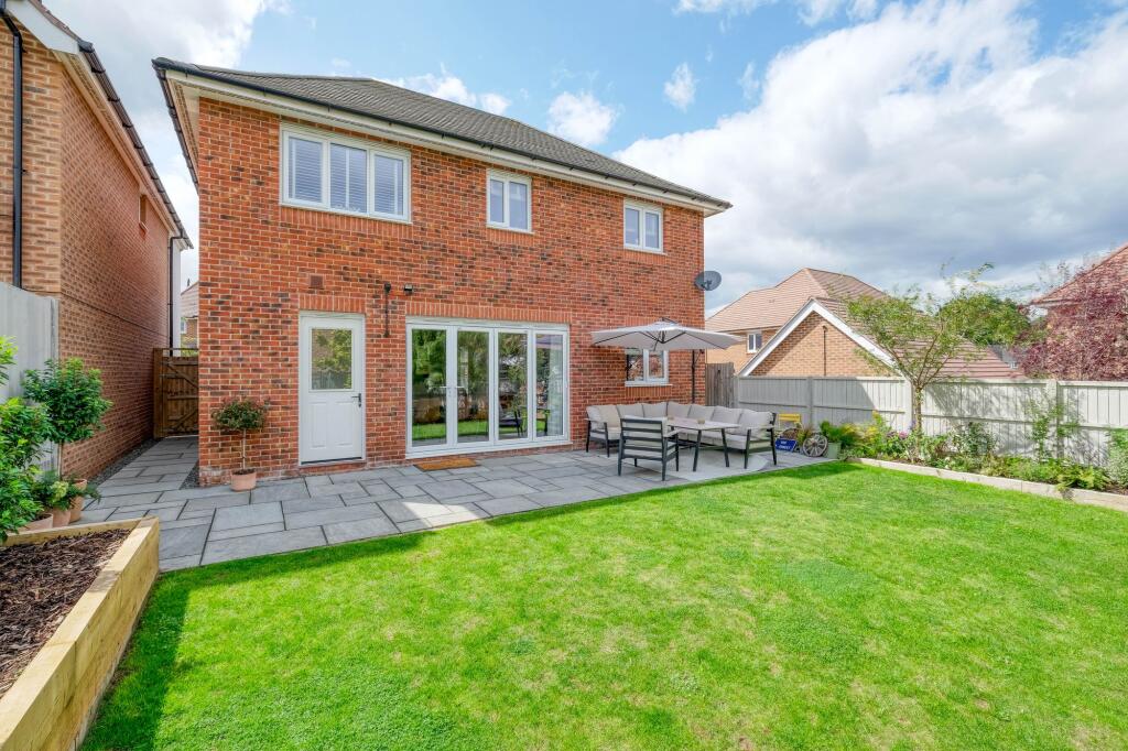 Additional image 25 of Oakengates Close, Webheath, B97