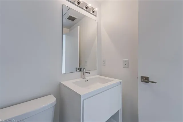 Additional image 6 of 159 Wellesley St Unit 708