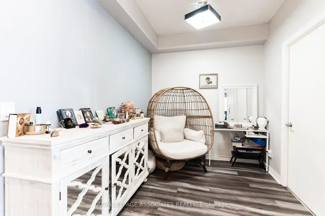 Additional image 7 of 16 Yonge St Unit 2407