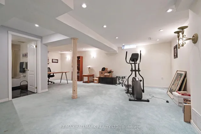 Additional image 38 of 523 Petawawa Cres