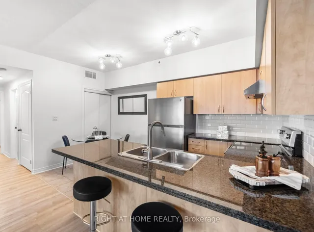 Additional image 16 of 1837 Eglinton Ave Unit 113