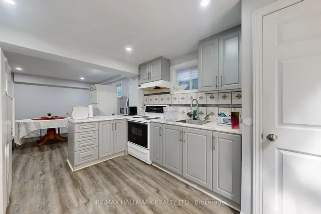 Additional image 34 of 33 Parkside Dr