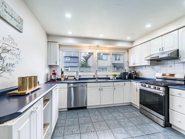 Additional image 19 of 19 Markham St