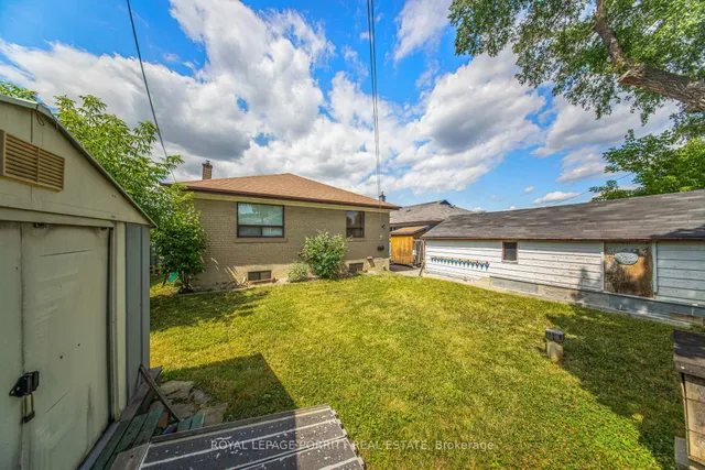 Additional image 33 of 27 Hinton Rd