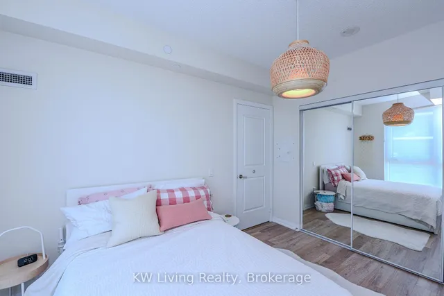 Additional image 16 of 65 Watergarden Dr Unit 810