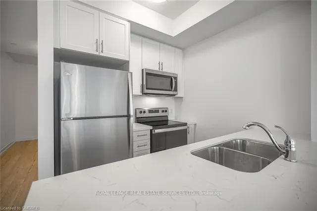 Additional image 8 of 460 Dundas St Unit 901