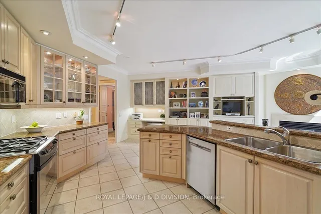 Additional image 11 of 3600 Yonge St Unit 935