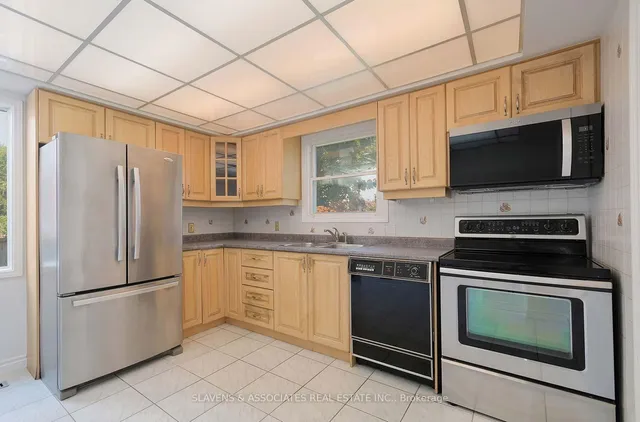 Additional image 8 of 66 Inniscross Cres