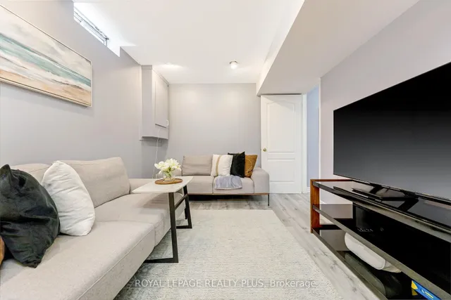 Additional image 30 of 1525 Swann Cres