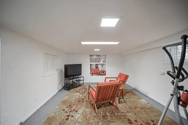 Additional image 30 of 123 Colin Ave