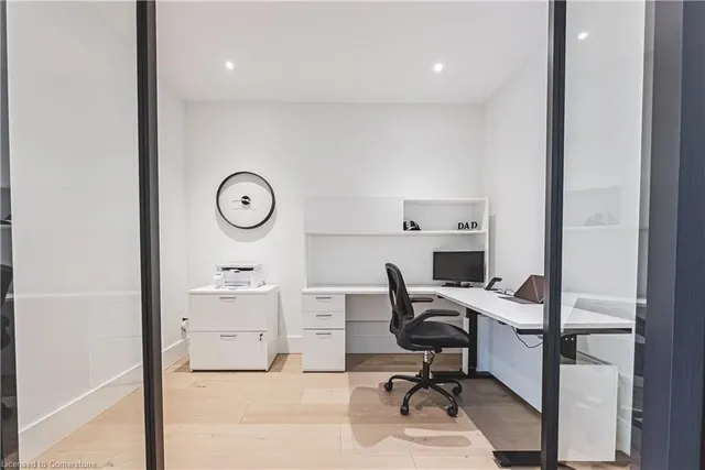 Additional image 10 of 135 Eleanor Ave