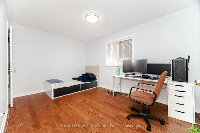 Additional image 35 of 443 Comiskey Cres