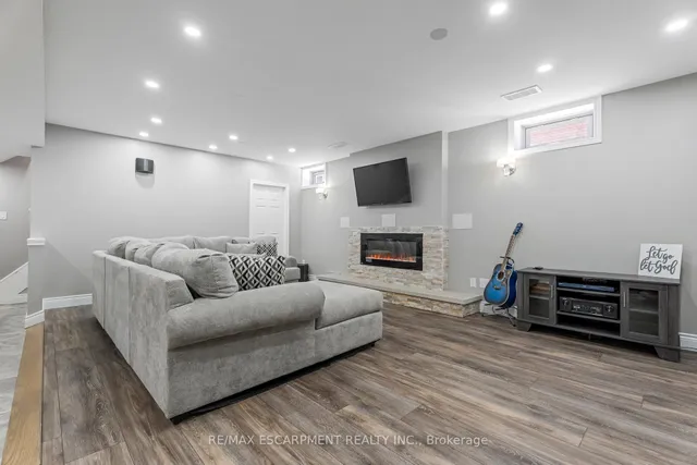 Additional image 34 of 22 Shadeland Cres