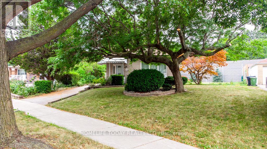 61 LORD ROBERTS DRIVE|Toronto (Eglinton East), Ontario M1K3W1