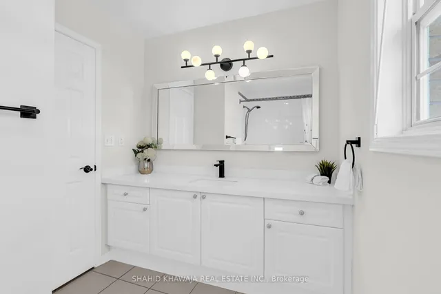 Additional image 18 of 492 Collis Crt