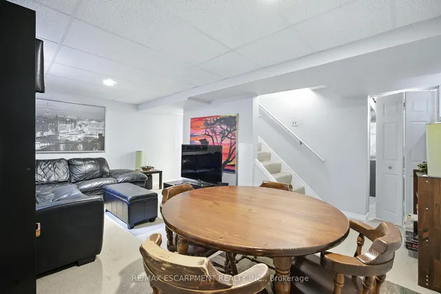 Additional image 30 of 38 Locke St