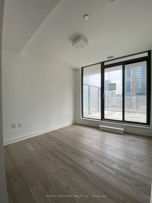 Additional image 8 of 11 Wellesley St Unit 607