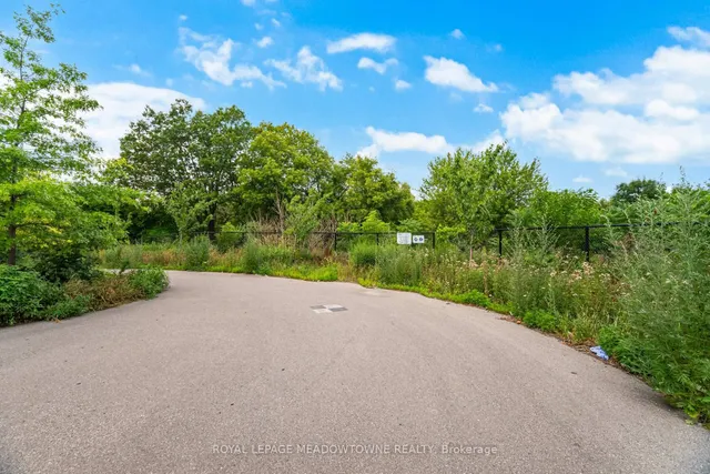 Additional image 35 of 1346 Danforth Rd Unit 815