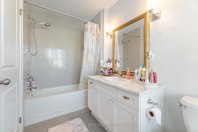 Additional image 29 of 90 Raymond Rd Unit 6